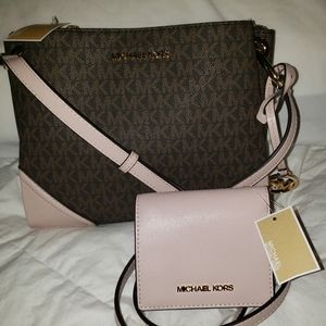 Michael kors crossbody